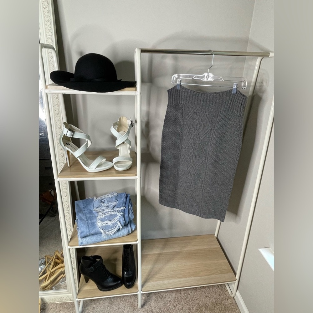 Gray wool pencil skirt